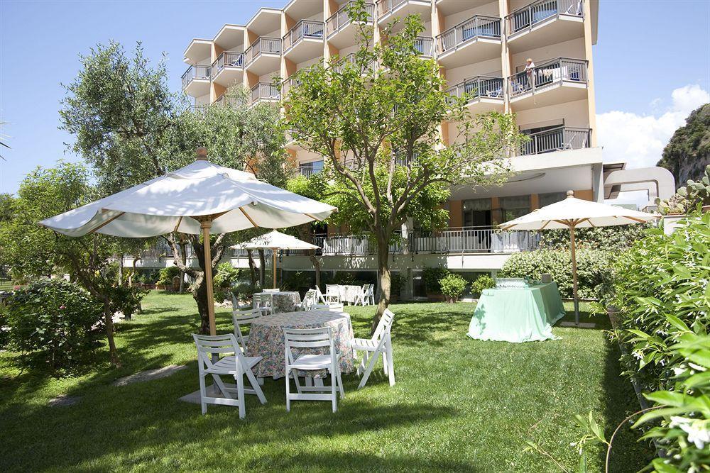 Hotel Serapo Gaeta Kültér fotó